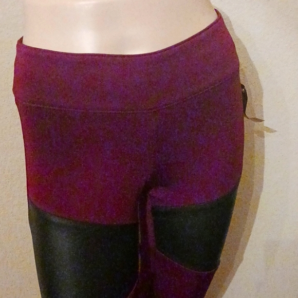 NWT Dazz Burgundy Leggings With Faux Leather Panel - Picture 4 of 9